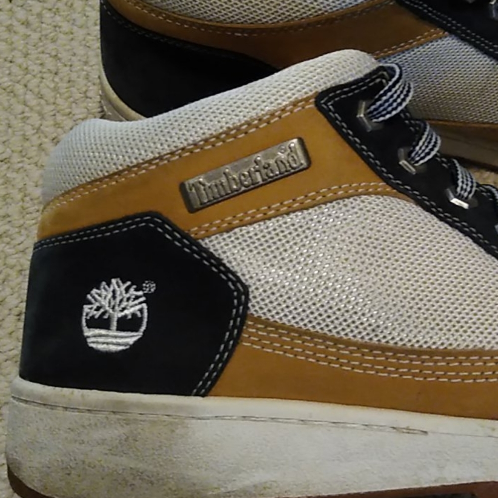 Shoes - Picture 2 of 12